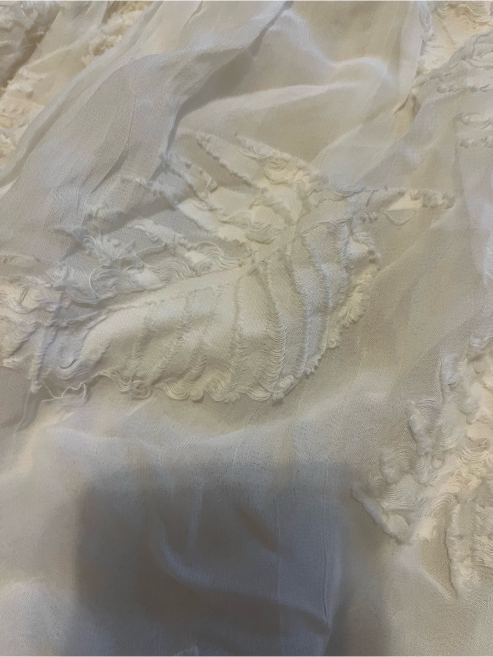 Wilfred Aritzia tonal leaf Cream Textured Silk-Look Intimate Top Xsmall long - Picture 4 of 4